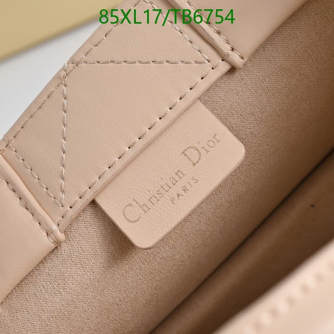 Dior-Bags(4A) Code: TB6754 $: 85USD
