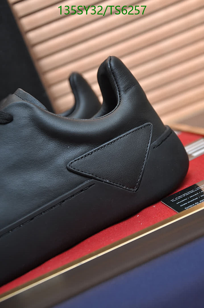 Prada-Shoes(Men) Code: TS6257 $: 135USD