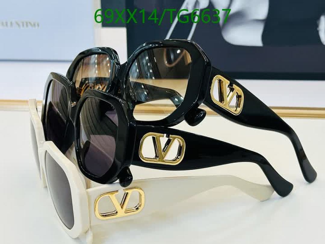 Valentino-Glasses Code: TG6637 $: 69USD