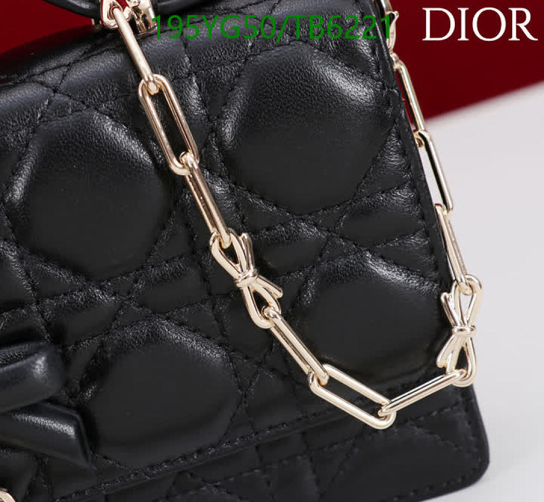 Dior-Bags(5A) Code: TB6221 $: 195USD