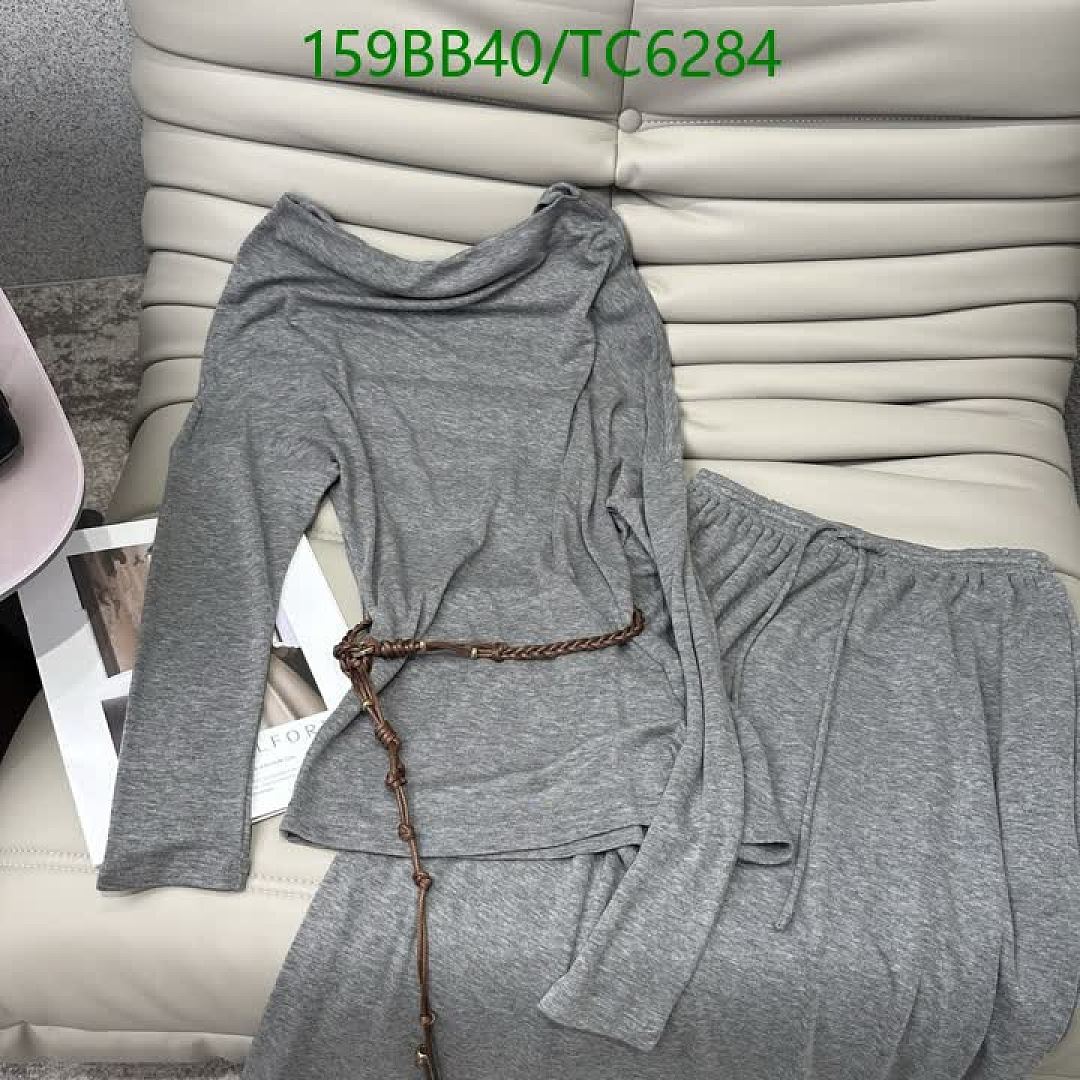 LV-Clothing Code: TC6284 $: 159USD