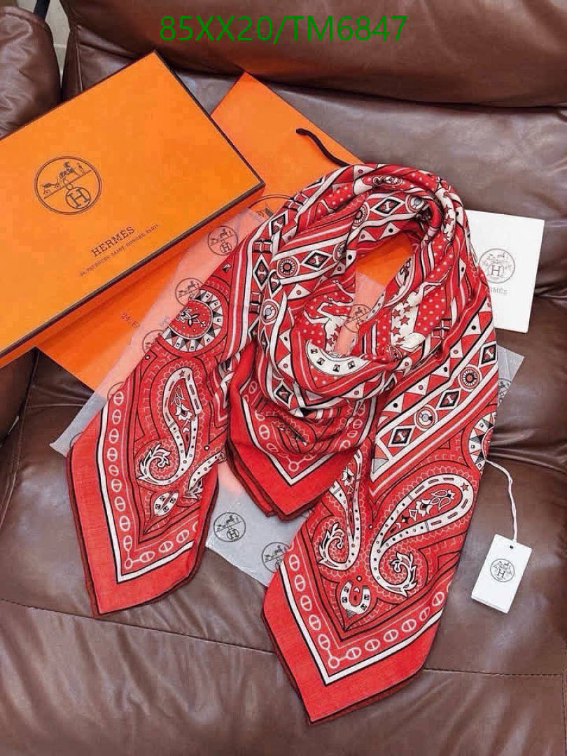 Hermes-Scarves Code: TM6847 $: 85USD