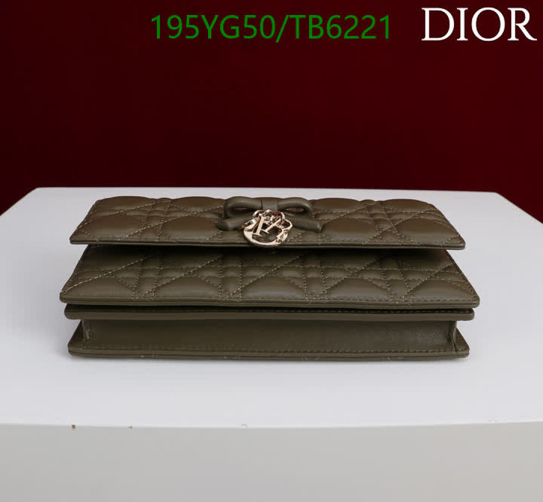 Dior-Bags(5A) Code: TB6221 $: 195USD