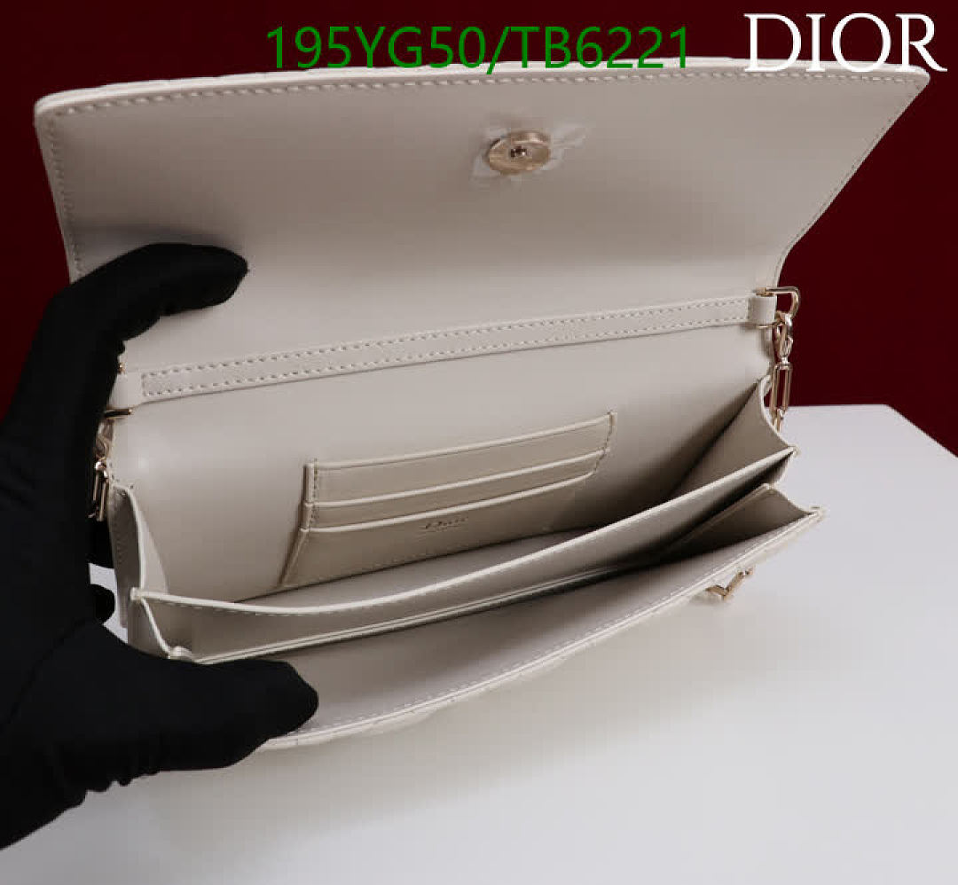 Dior-Bags(5A) Code: TB6221 $: 195USD