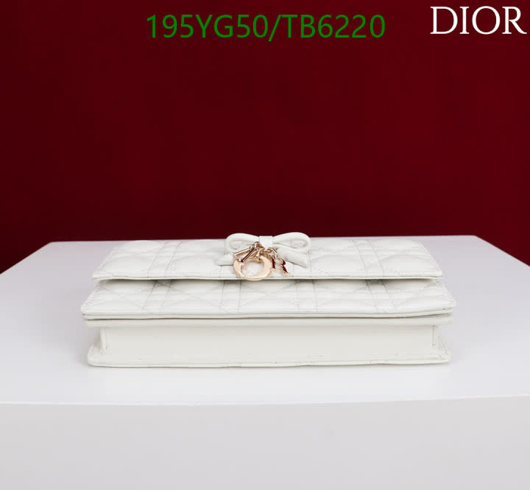 Dior-Bags(5A) Code: TB6220 $: 195USD