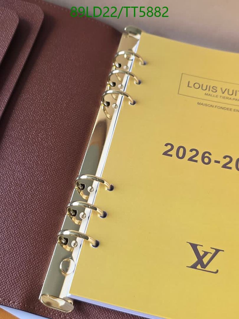 LV-Wallets(5A) Code: TT5882 $: 89USD
