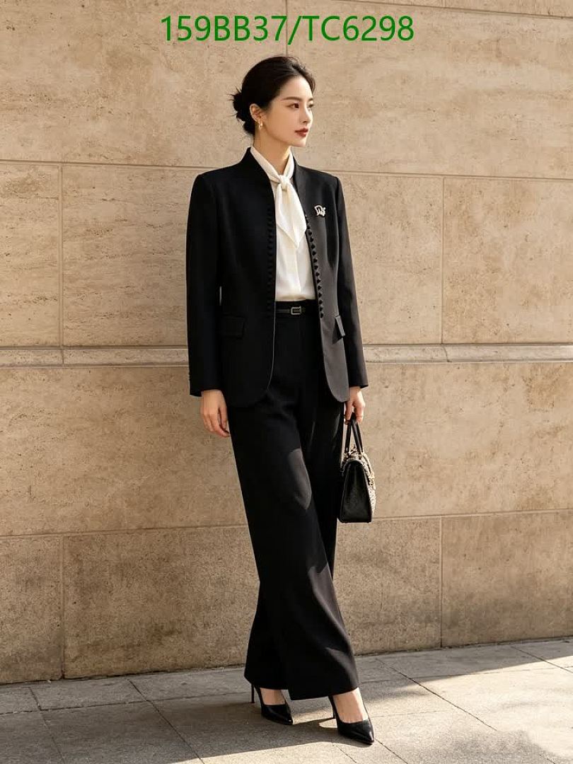 LV-Clothing Code: TC6298 $: 159USD