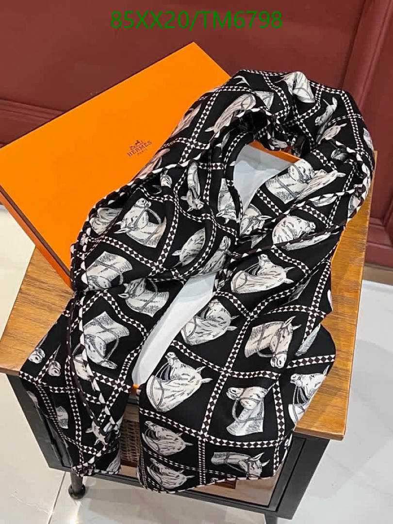 Hermes-Scarves Code: TM6798 $: 85USD