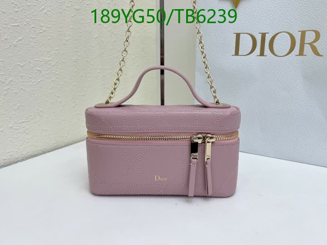 Dior-Bags(5A) Code: TB6239 $: 189USD