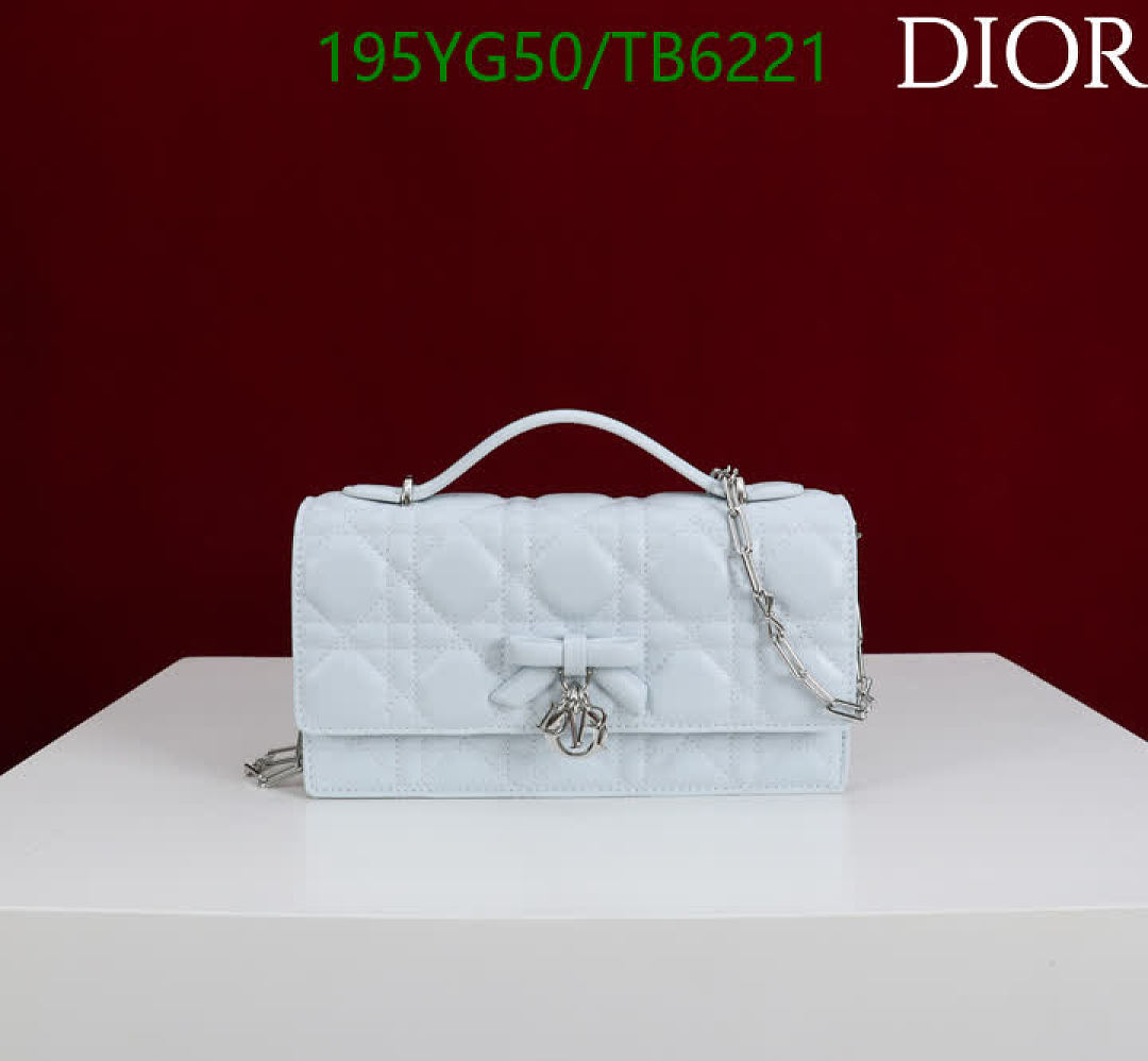 Dior-Bags(5A) Code: TB6221 $: 195USD