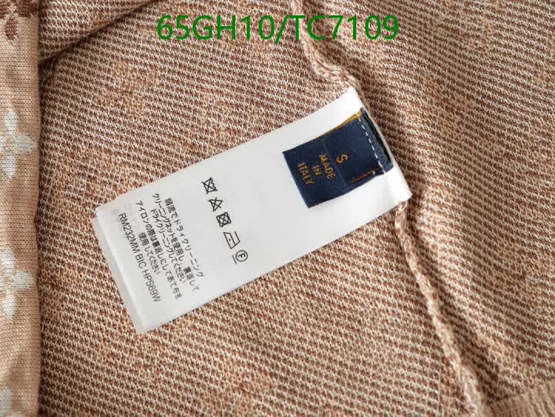 LV-Clothing Code: TC7109 $: 65USD