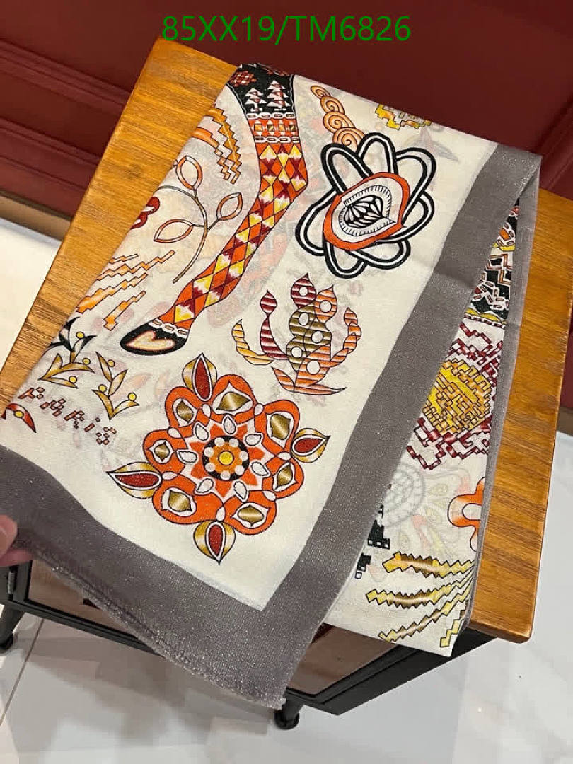 Hermes-Scarves Code: TM6826 $: 85USD