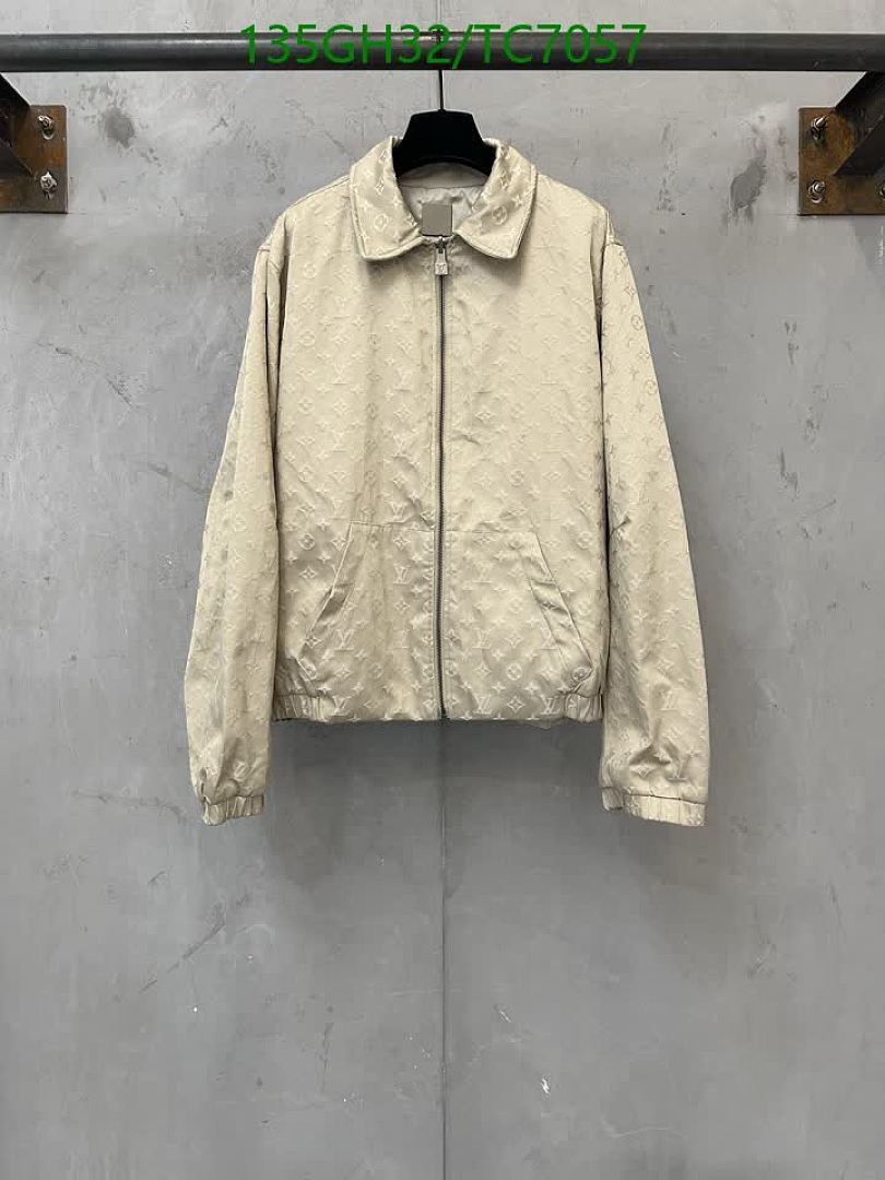LV-Clothing Code: TC7057 $: 135USD