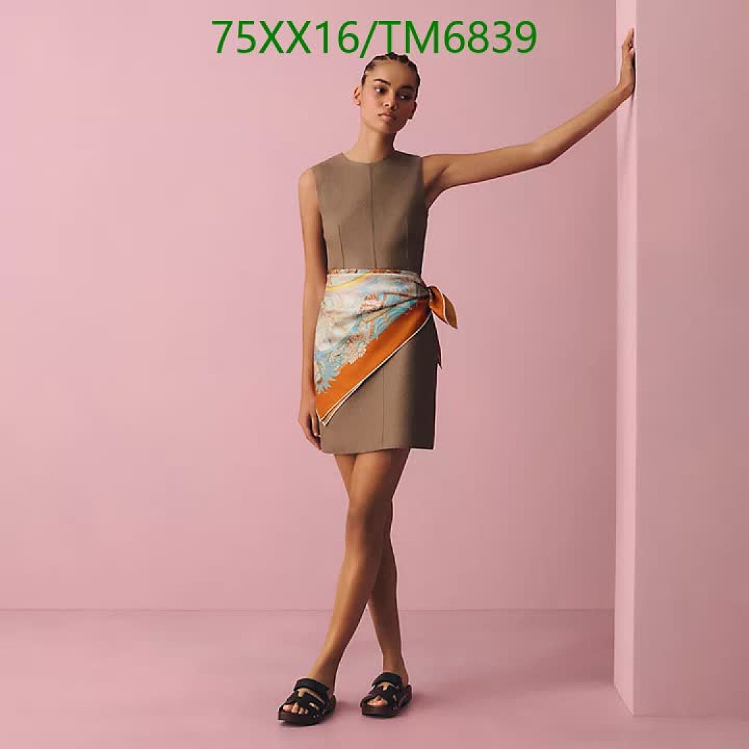 Hermes-Scarves Code: TM6839 $: 75USD