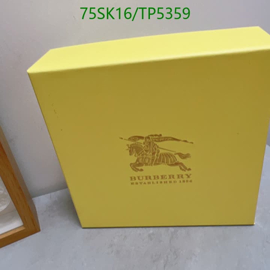 Burberry-Belts Code: TP5359 $: 75USD