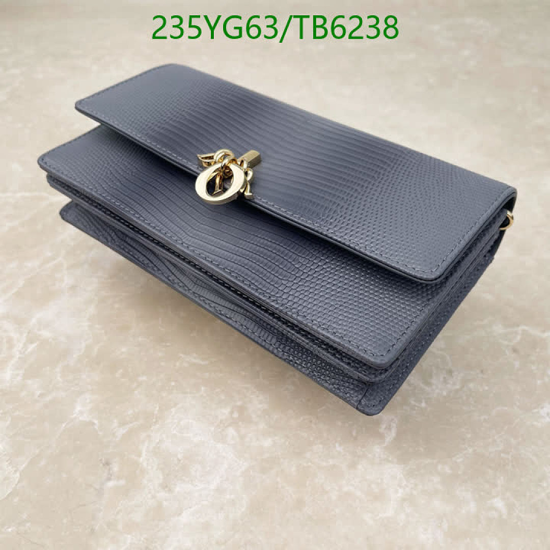 Dior-Bags(5A) Code: TB6238 $: 235USD