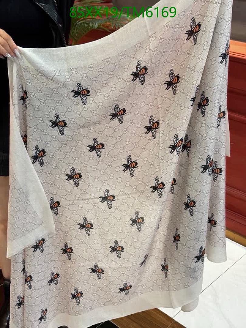 Hermes-Scarves Code: TM6169 $: 85USD