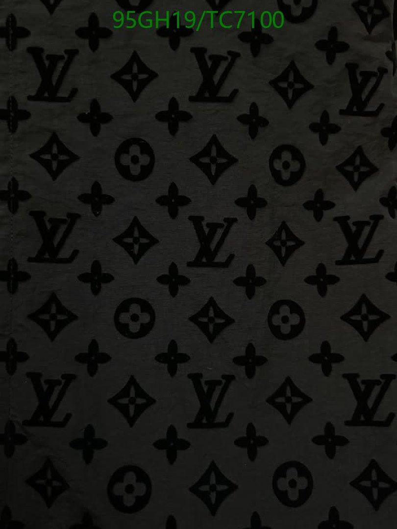 LV-Clothing Code: TC7100 $: 95USD