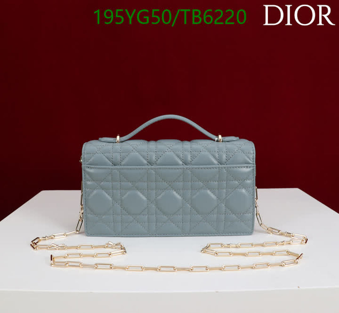 Dior-Bags(5A) Code: TB6220 $: 195USD