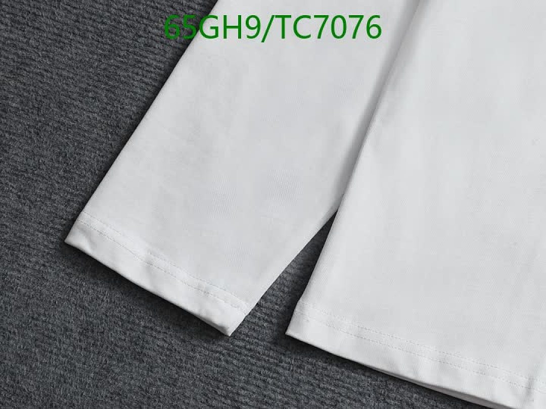 LV-Clothing Code: TC7076 $: 65USD