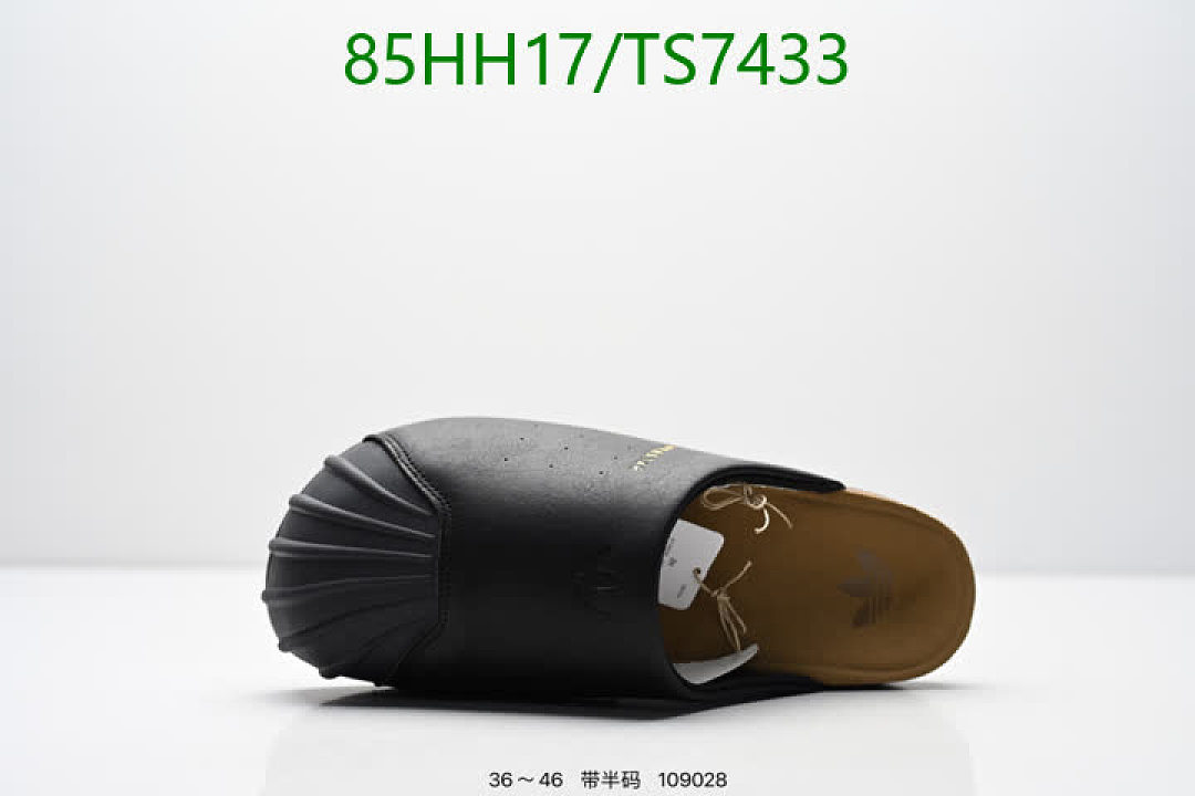 Adidas-Shoes(Women) Code: TS7433 $: 85USD
