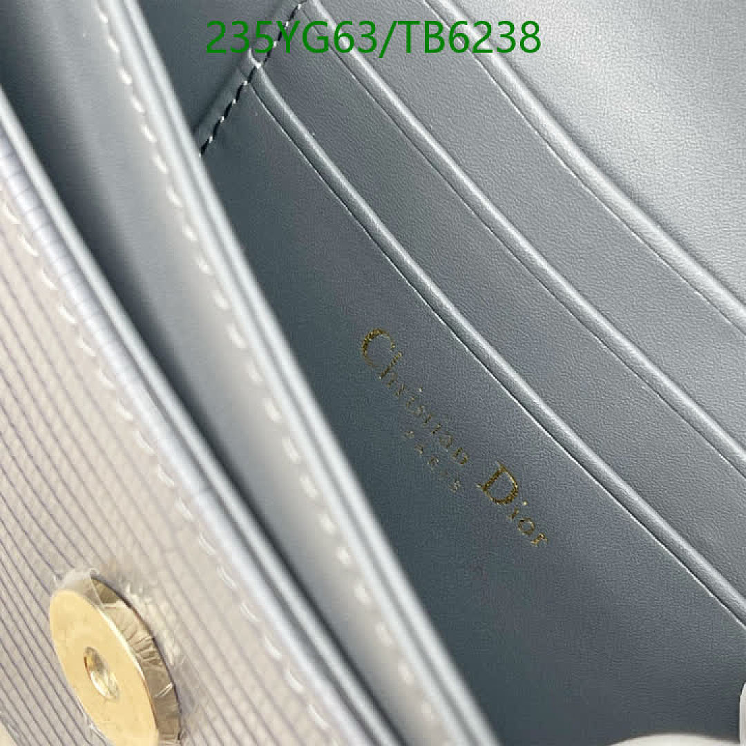 Dior-Bags(5A) Code: TB6238 $: 235USD