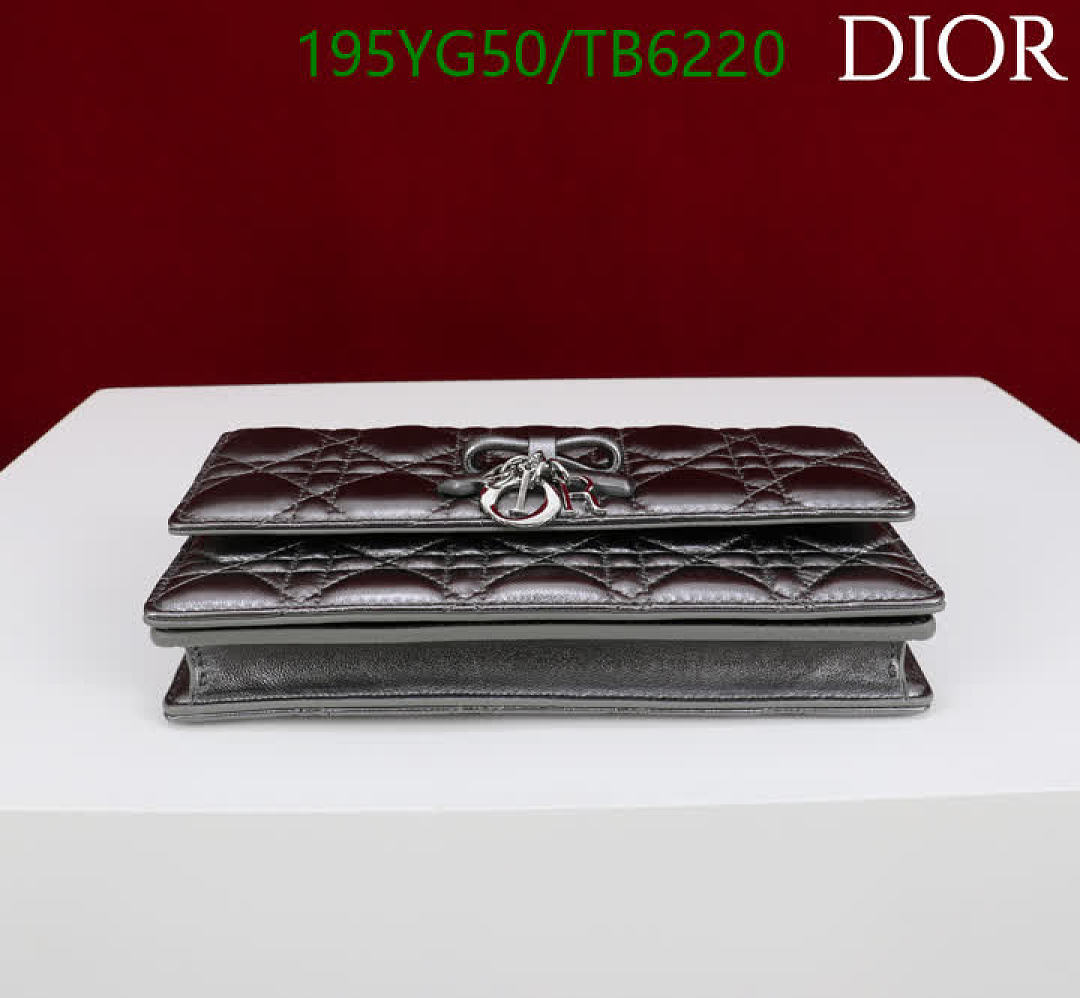 Dior-Bags(5A) Code: TB6220 $: 195USD
