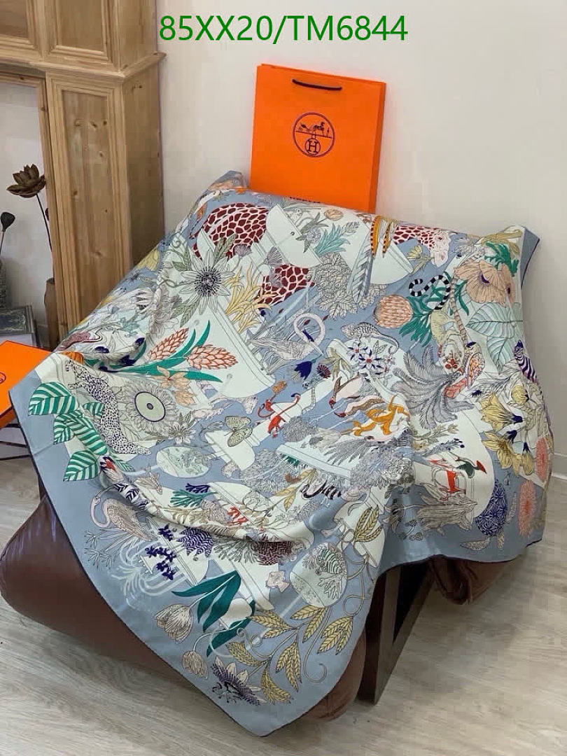 Hermes-Scarves Code: TM6844 $: 85USD
