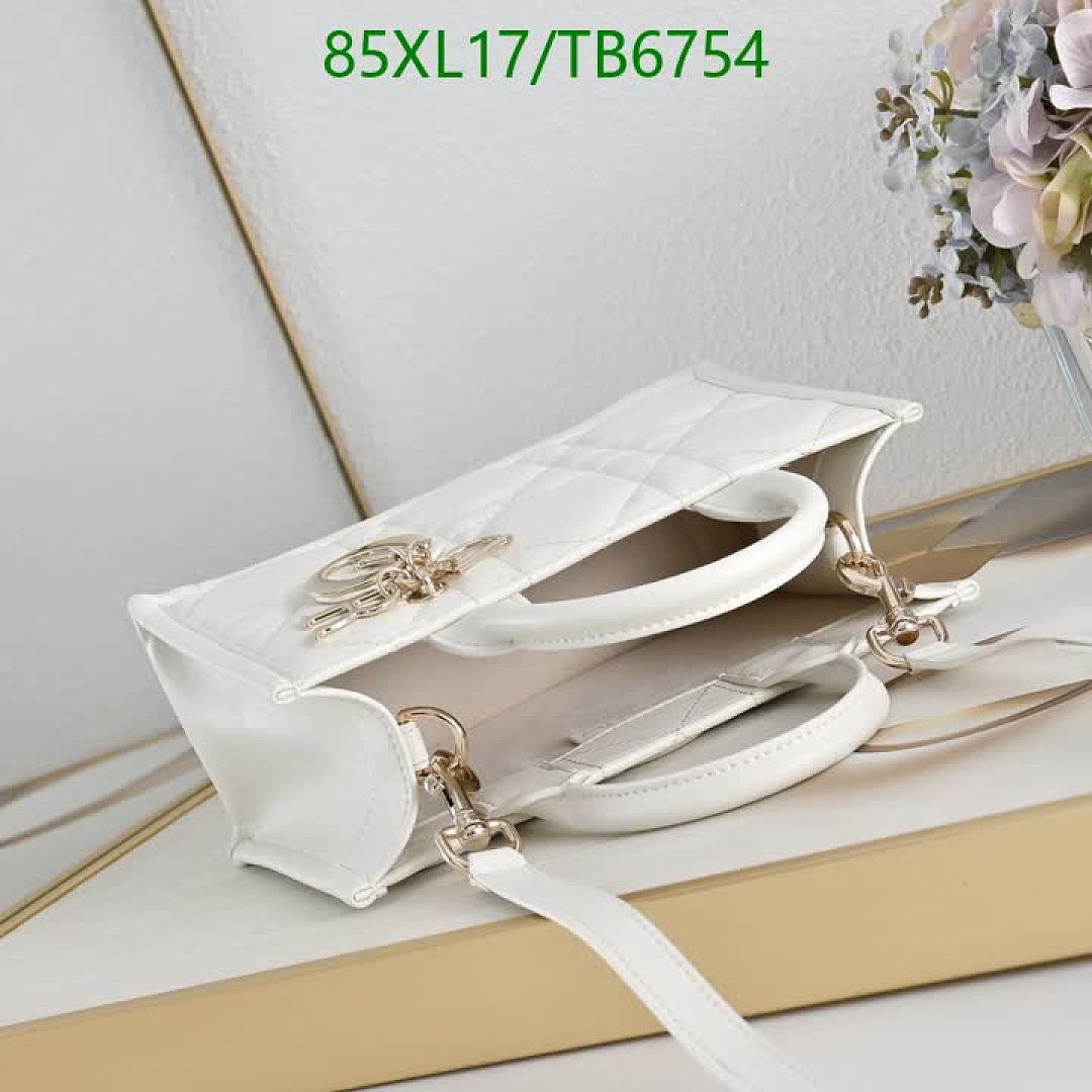 Dior-Bags(4A) Code: TB6754 $: 85USD