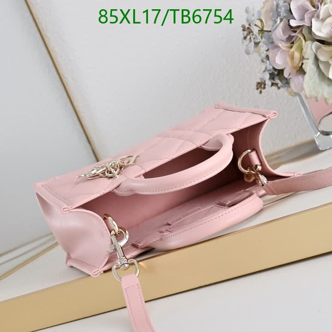 Dior-Bags(4A) Code: TB6754 $: 85USD