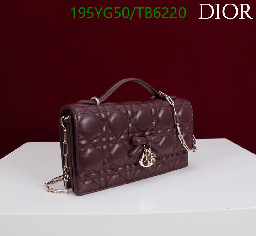 Dior-Bags(5A) Code: TB6220 $: 195USD
