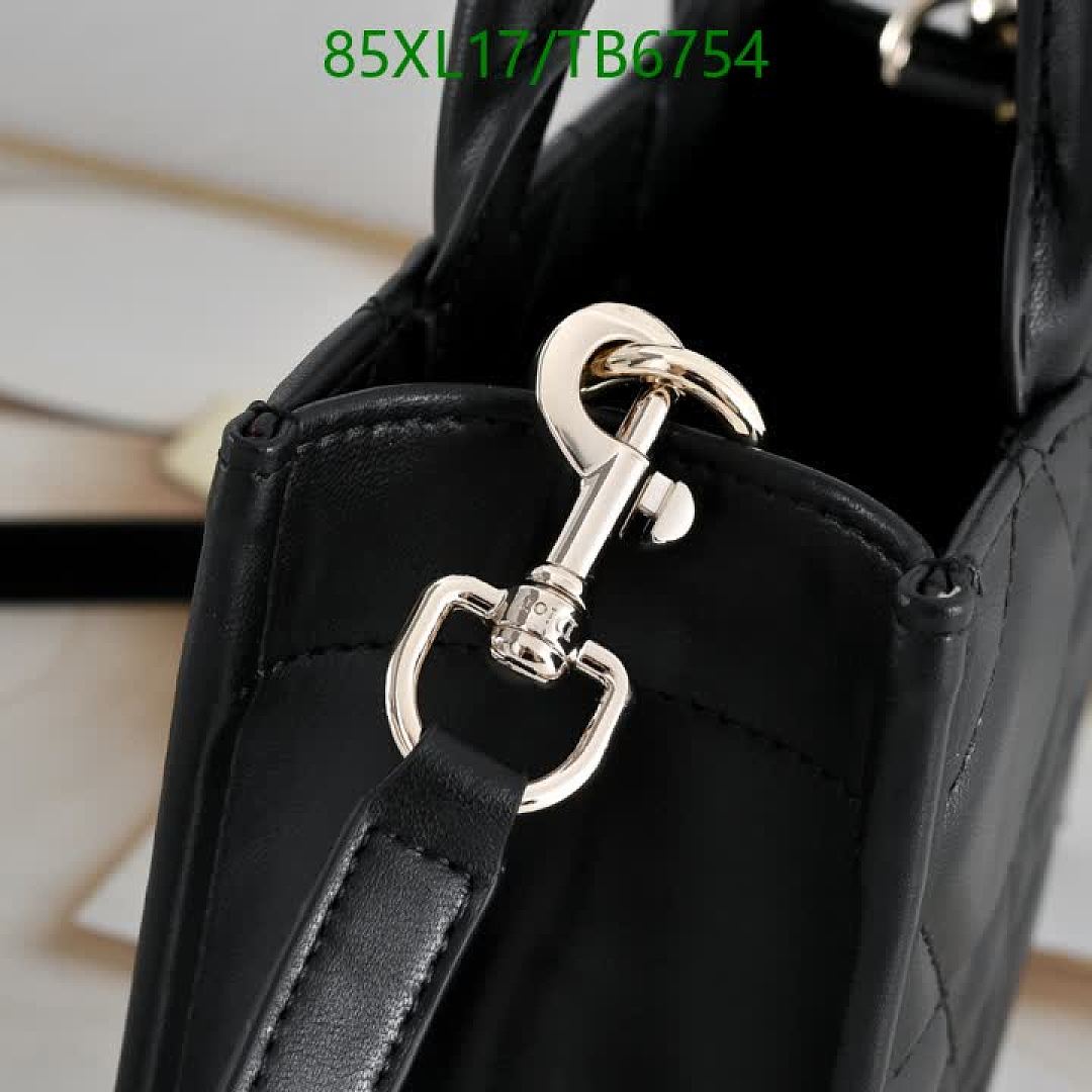 Dior-Bags(4A) Code: TB6754 $: 85USD