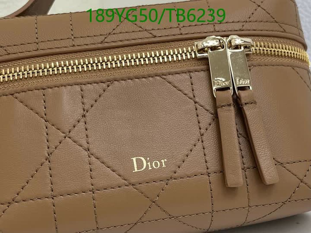 Dior-Bags(5A) Code: TB6239 $: 189USD