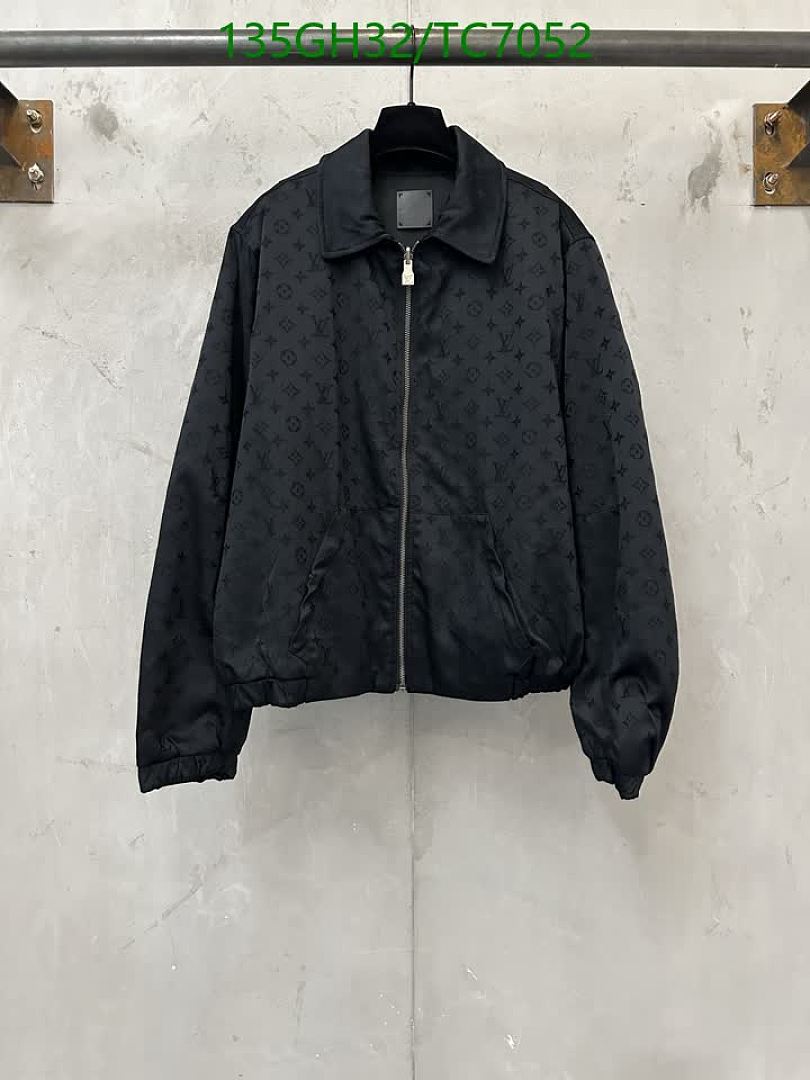 LV-Clothing Code: TC7052 $: 135USD