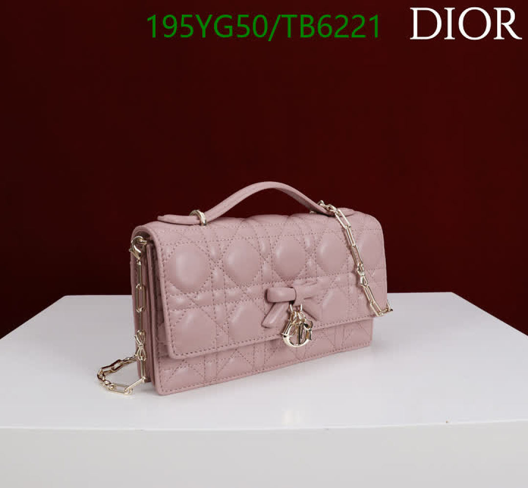 Dior-Bags(5A) Code: TB6221 $: 195USD