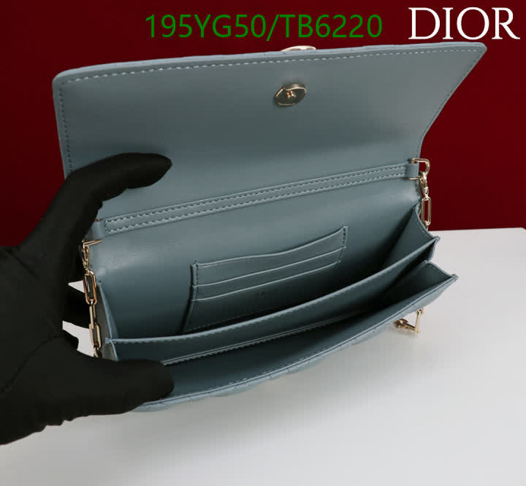 Dior-Bags(5A) Code: TB6220 $: 195USD