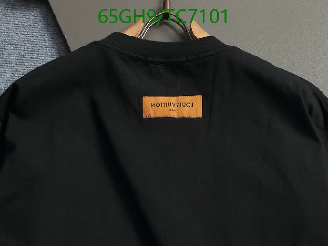 LV-Clothing Code: TC7101 $: 65USD