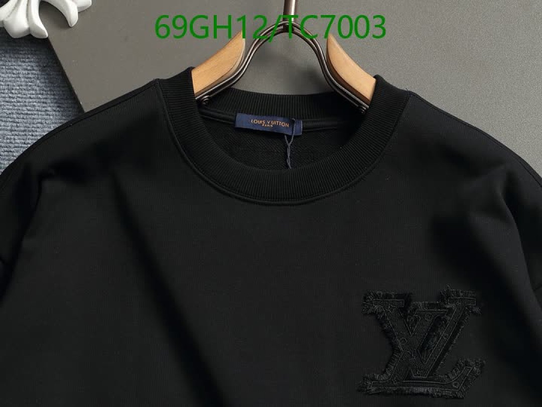 LV-Clothing Code: TC7003 $: 69USD