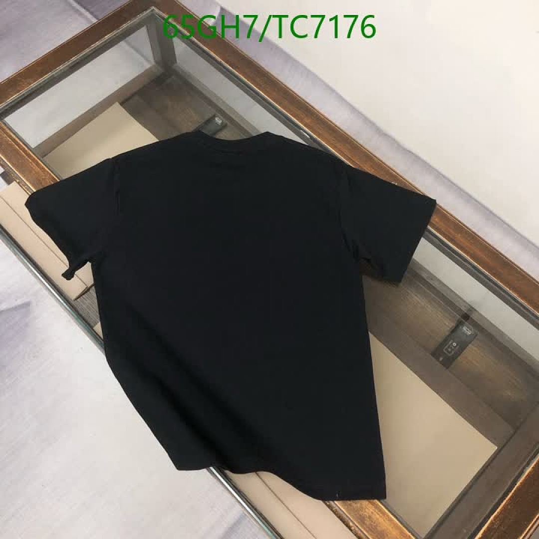 Burberry-Clothing Code: TC7176 $: 65USD