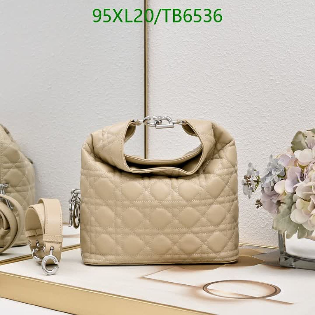 Dior-Bags(4A) Code: TB6536 $: 95USD