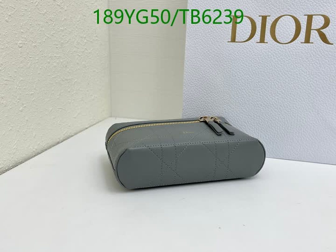 Dior-Bags(5A) Code: TB6239 $: 189USD