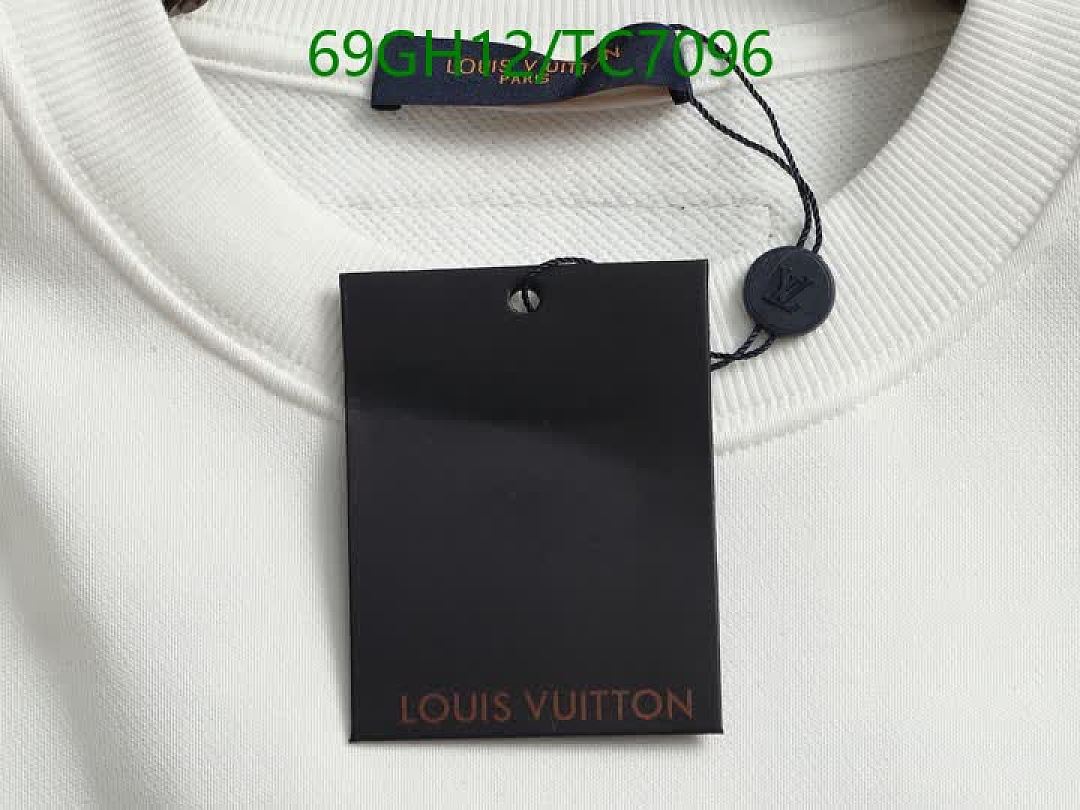 LV-Clothing Code: TC7096 $: 69USD