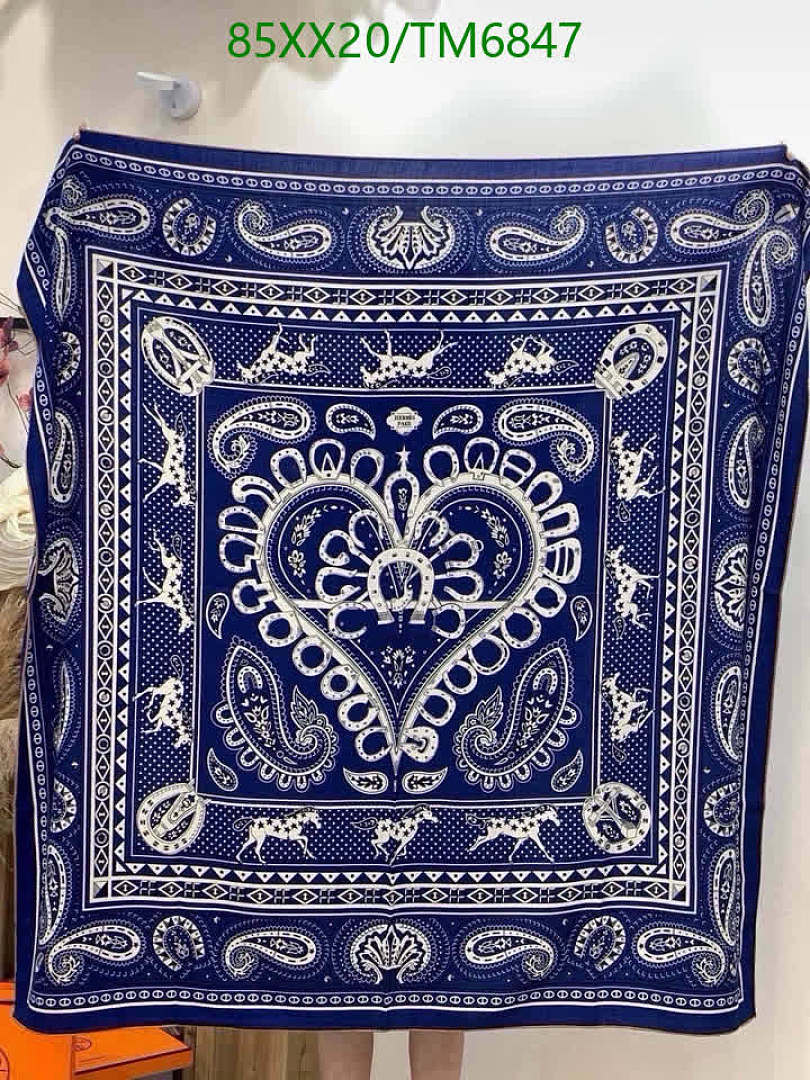 Hermes-Scarves Code: TM6847 $: 85USD