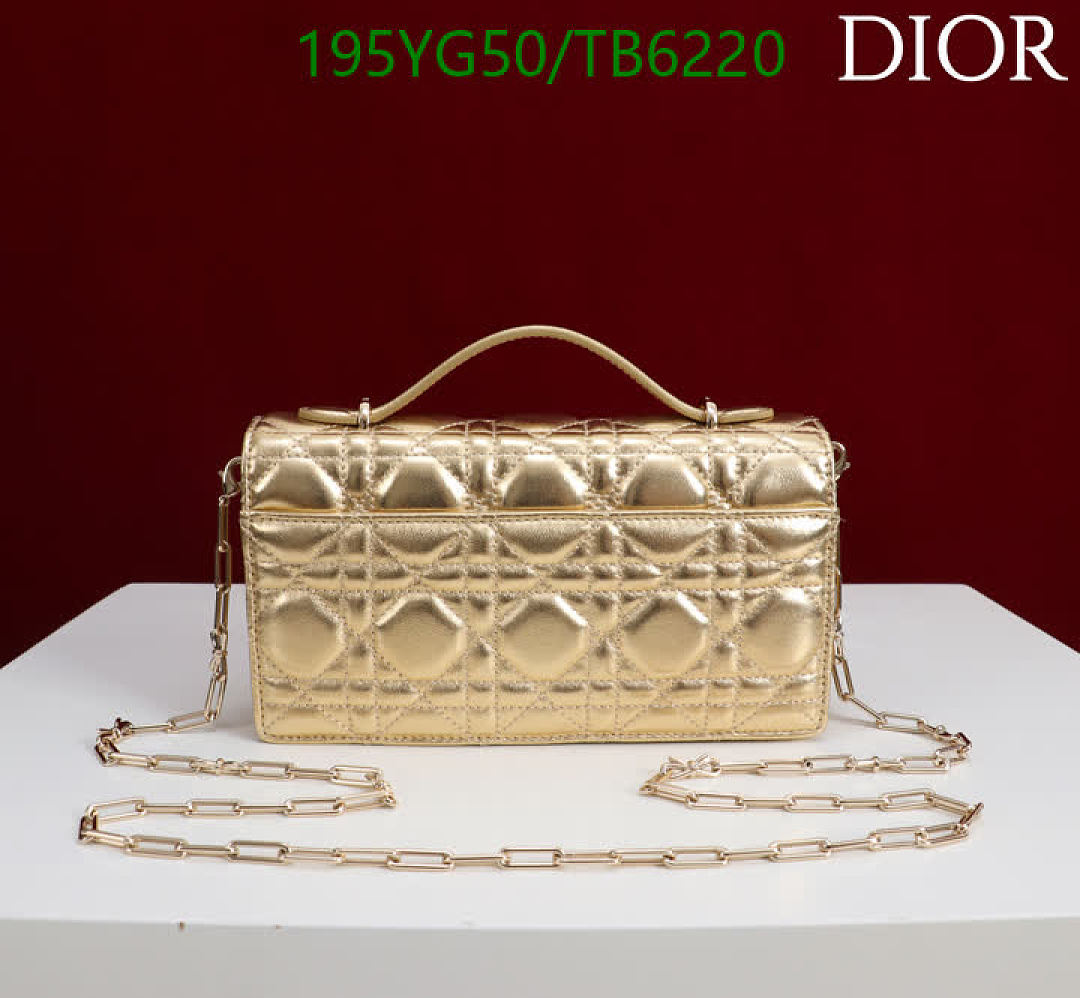 Dior-Bags(5A) Code: TB6220 $: 195USD