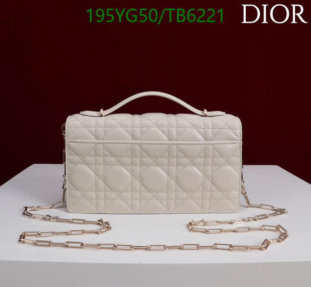 Dior-Bags(5A) Code: TB6221 $: 195USD