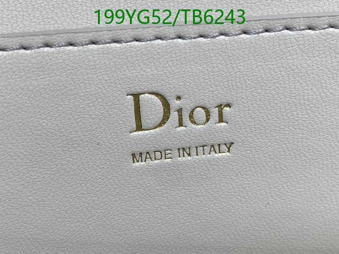 Dior-Bags(5A) Code: TB6243 $: 199USD