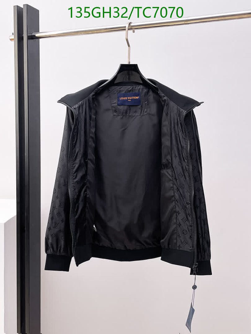 LV-Clothing Code: TC7070 $: 135USD