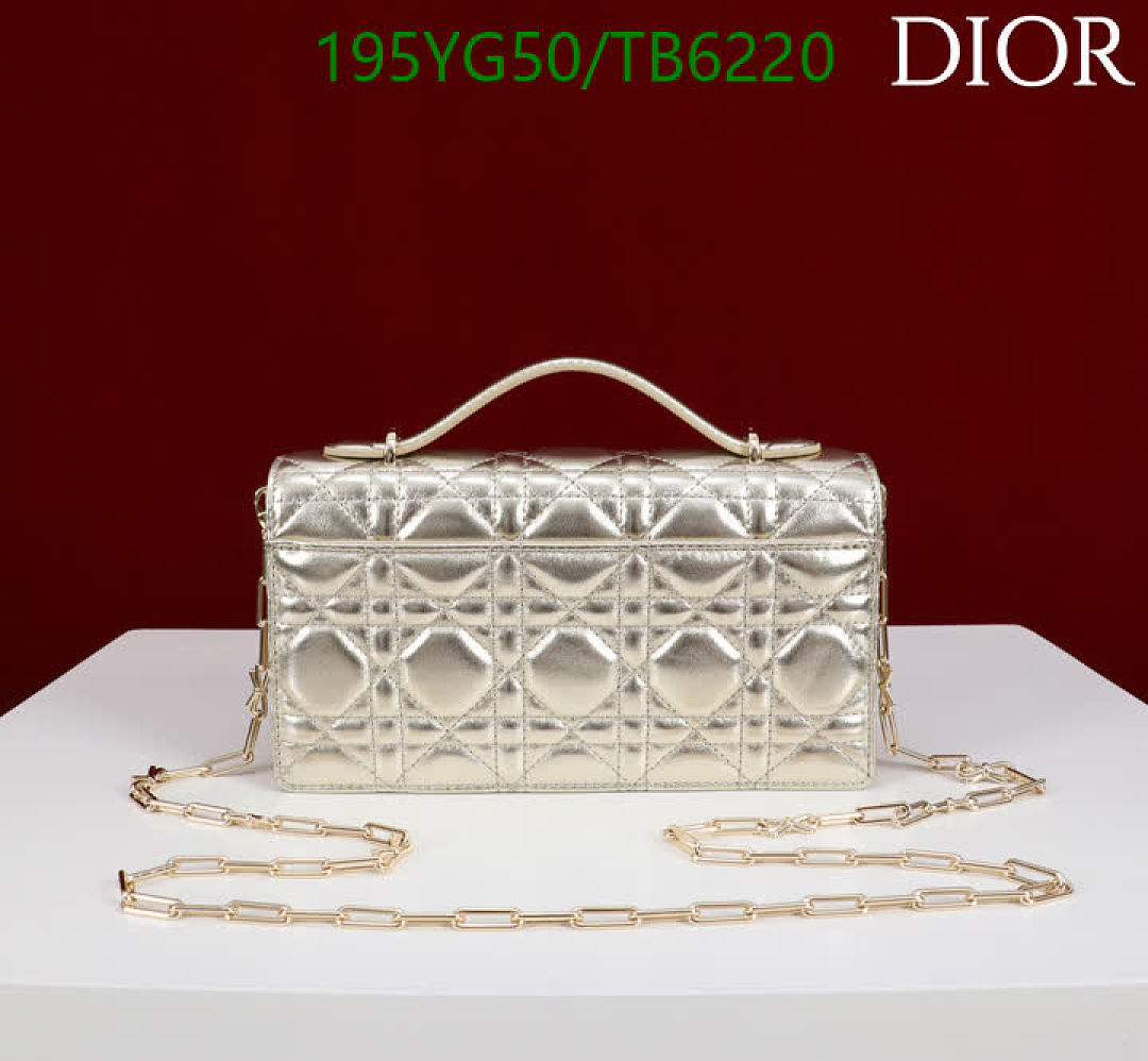 Dior-Bags(5A) Code: TB6220 $: 195USD