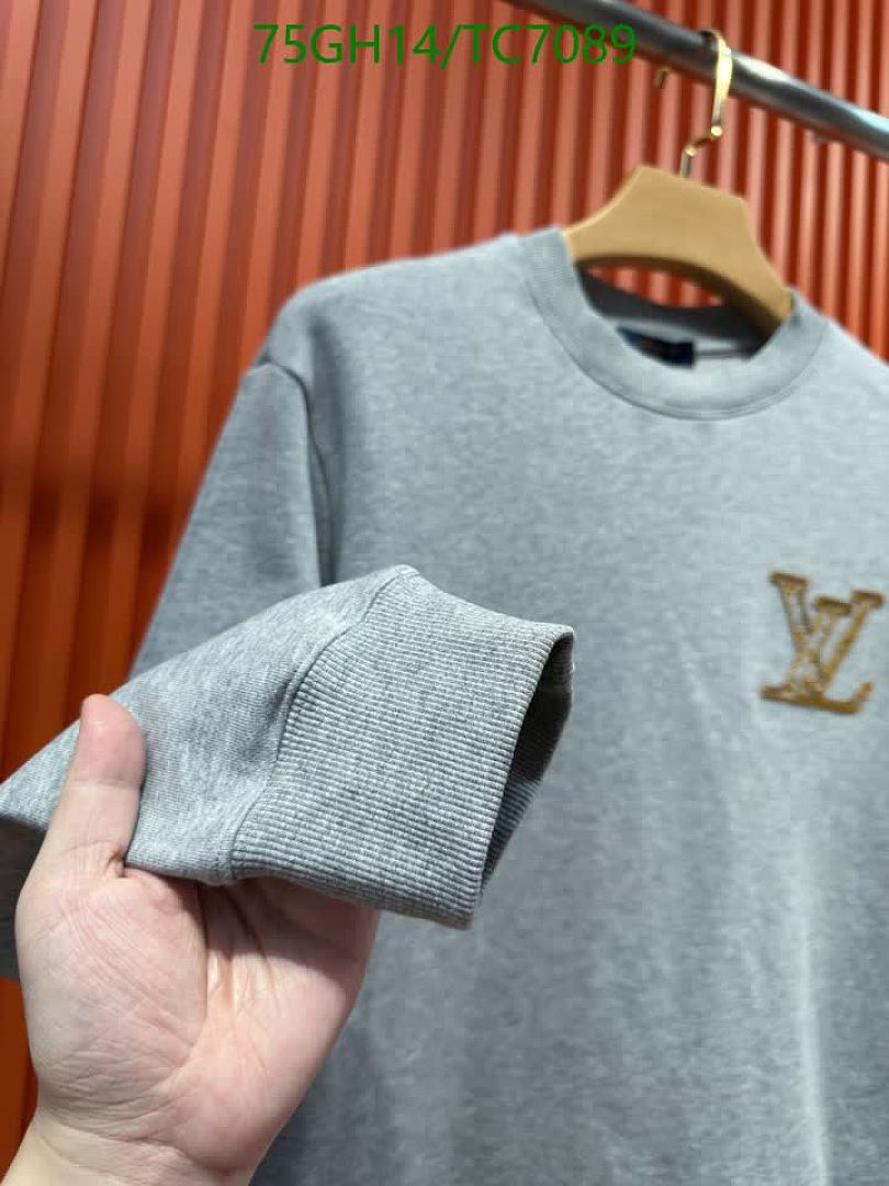 LV-Clothing Code: TC7089 $: 75USD