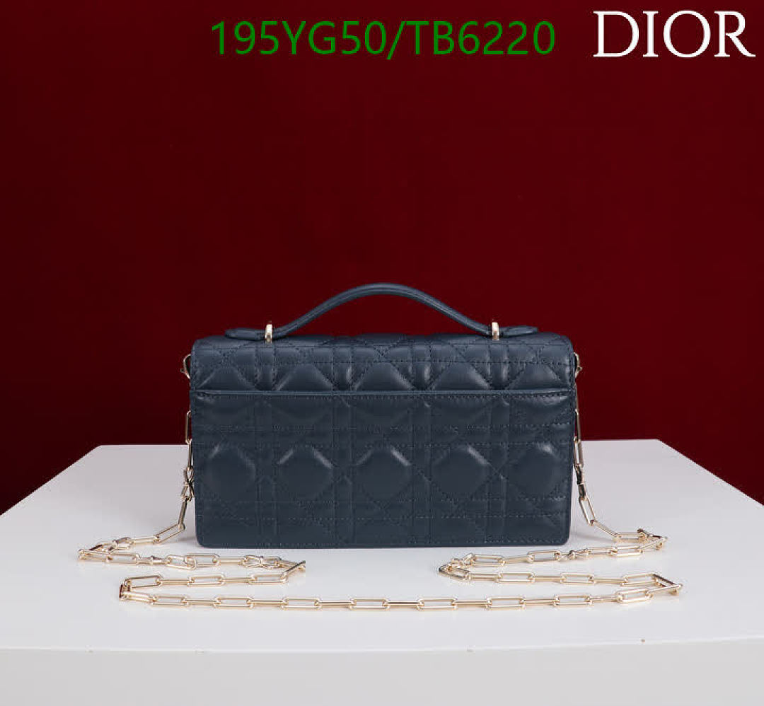 Dior-Bags(5A) Code: TB6220 $: 195USD